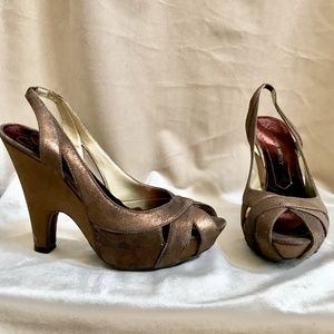 Metallic Nine West slingback size 7M